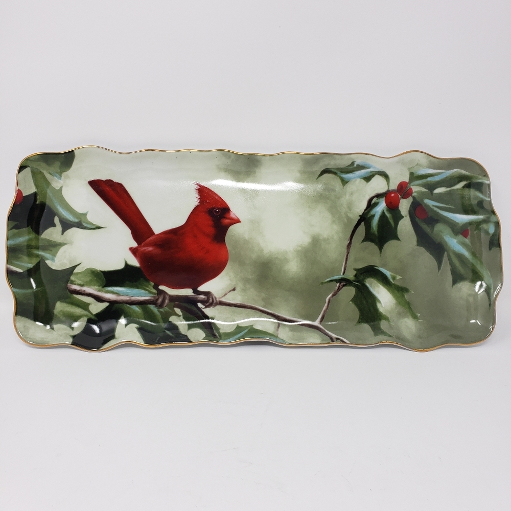 Living Quarters Cardinal in Holly Holiday Serving Tray